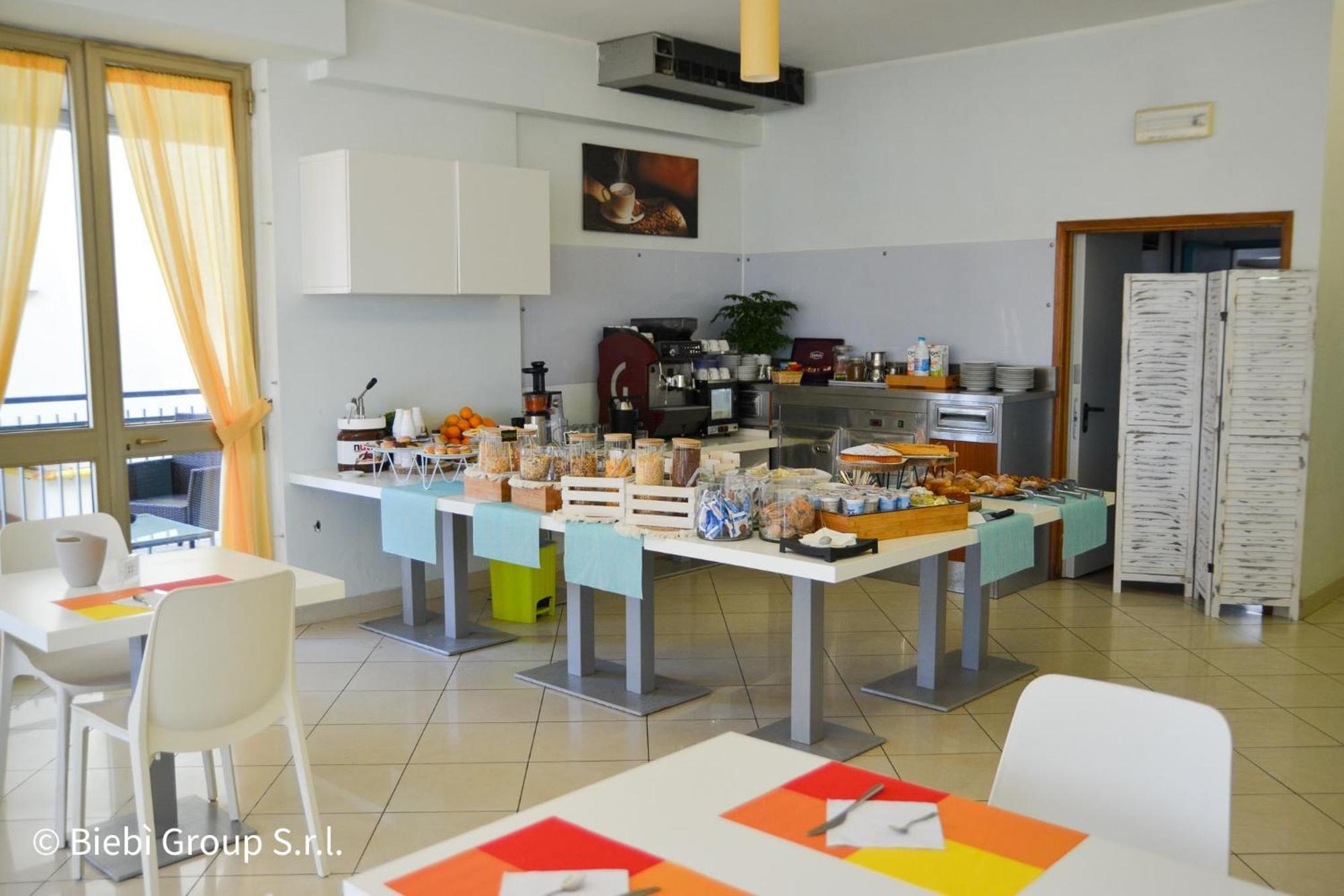 Hotel Giorg - Waterpark Included Rimini Exterior photo