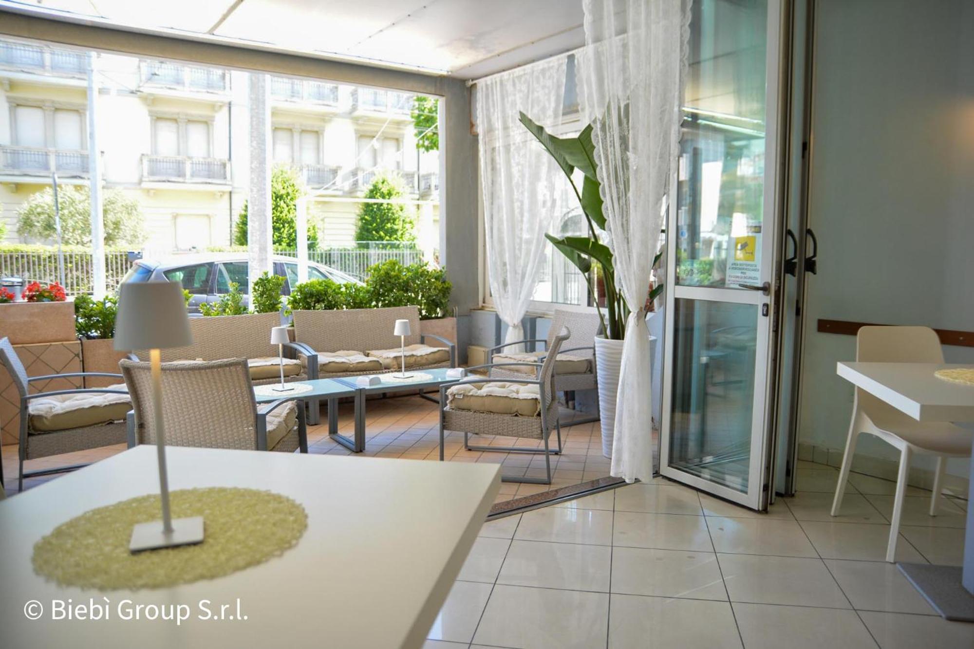 Hotel Giorg - Waterpark Included Rimini Exterior photo
